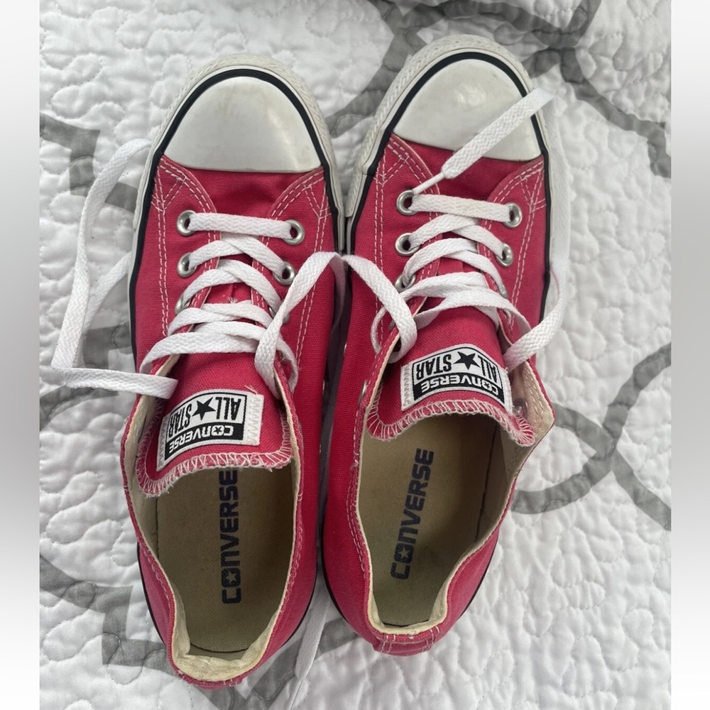 Converse All-Star Pink Low-Top Sneakers Women’s Size 8
